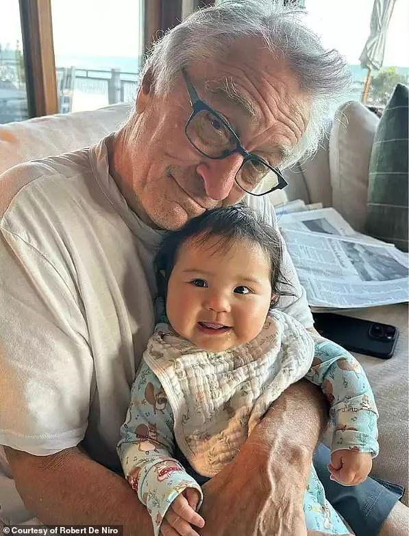 子90岁了！老年人找现象正得流行开元棋牌老夫妇生子令人唏嘘：孩(图14)